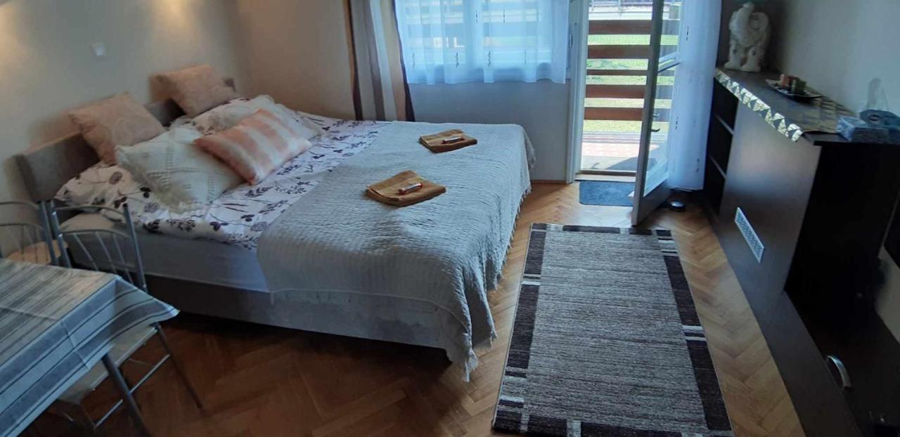 ボニャルツバシュRosy Apartmanアパートメント エクステリア 写真