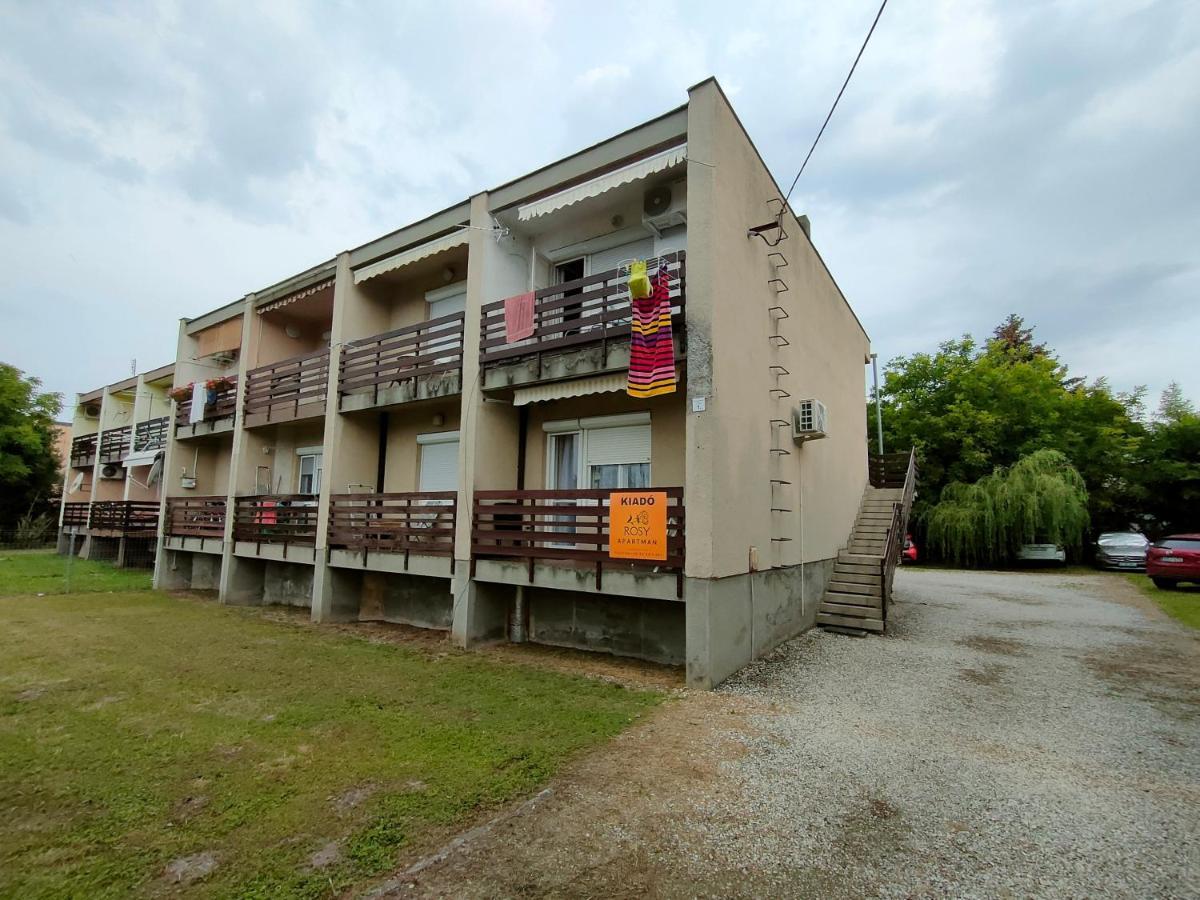 ボニャルツバシュRosy Apartmanアパートメント エクステリア 写真